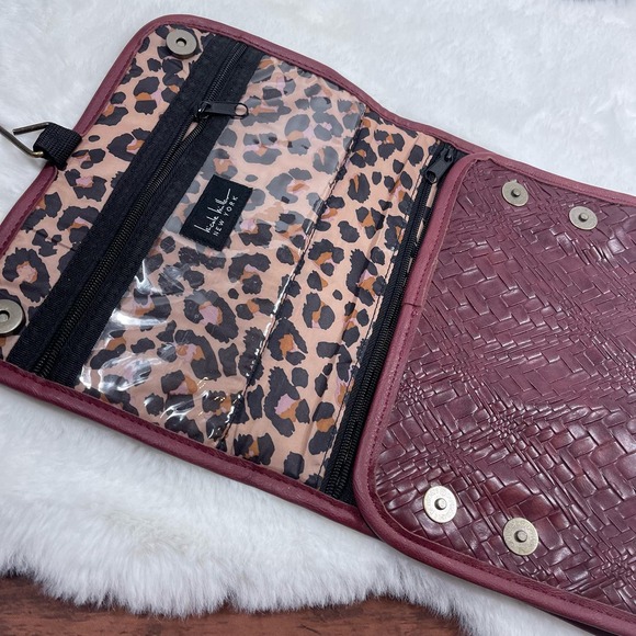 Nicole Miller N.Y. Fold Open Cosmetic Travel Bag Maroon - Picture 2 of 9